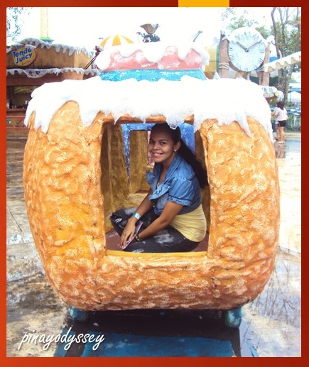 I've always wondered how it would be like to live in a pumpkin..