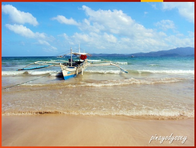 Waiting for our 'sundo'/service boat