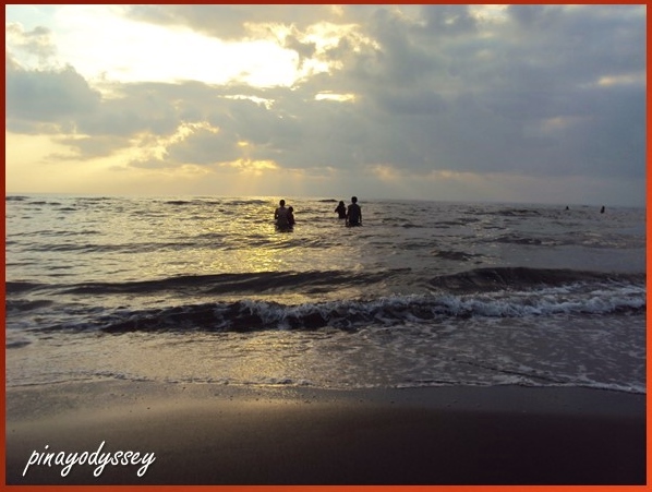 PHILIPPINES: Visiting Mindoro Island – the extraordinary gold mine of the country (ft Visita Iglesia, Naujan black sand beach, and the Batangas-Mindoro ferry)