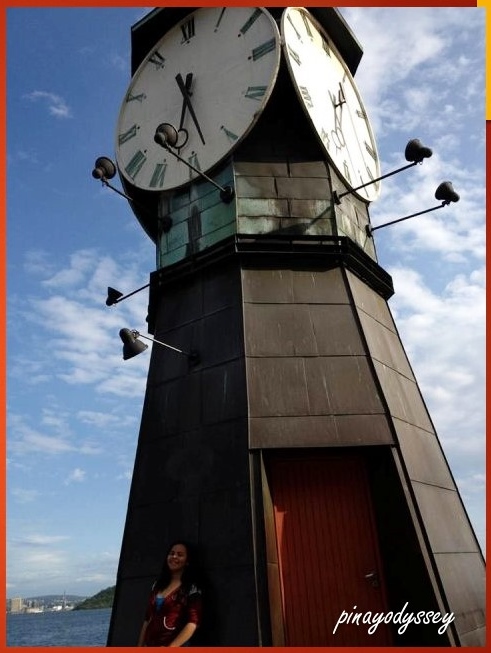 That huge clock house, light house, clock light house (?)