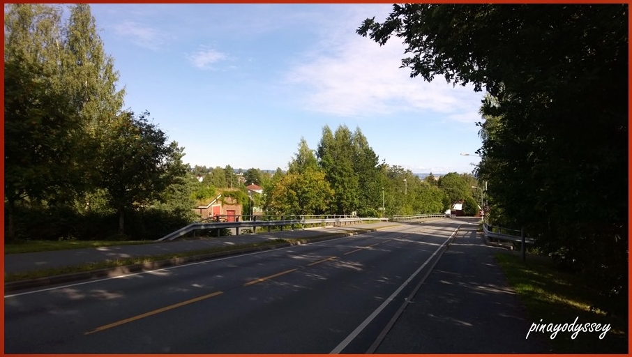 Gamle Ringeriksveien, the road that leads to Haslum Kirke