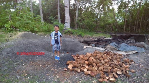 Making charcoal from coco shells