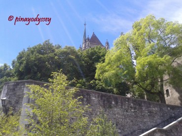 Heading towards St. Pierre's Catheral