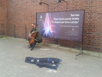 Another street performer