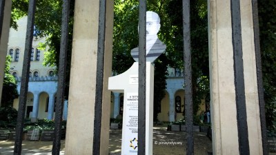 Jewish district walking tour