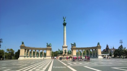 The Heroes' Square