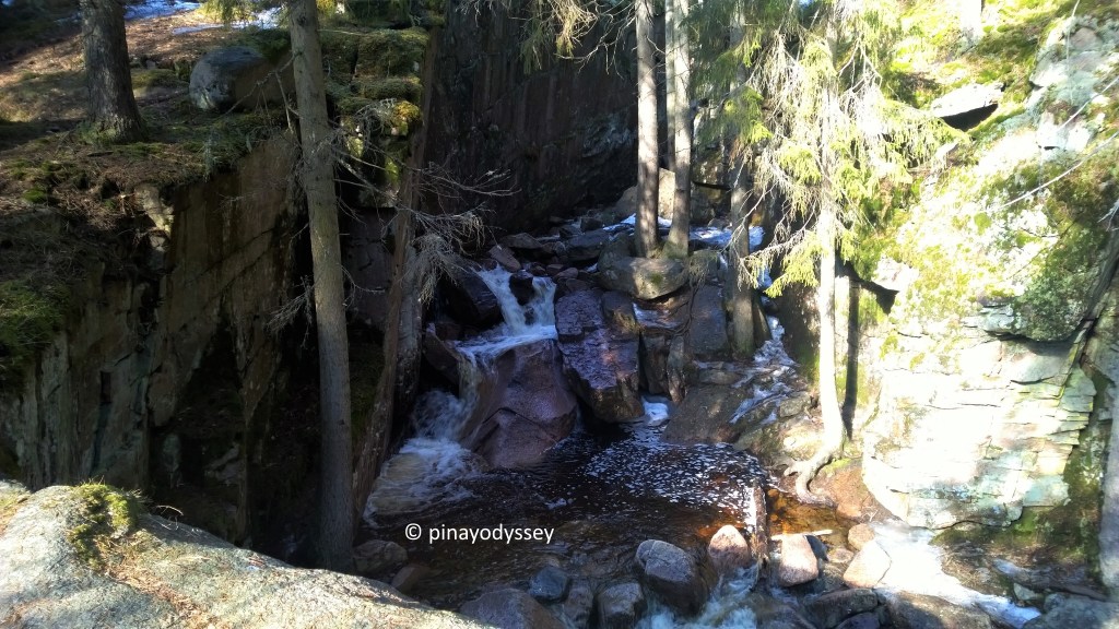 DRAMMEN: Traversing the 10, 000 year old Kjøsterud Gorge (Kjøsterudjuvet)