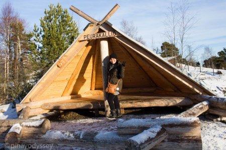 A wooden structure that Scandinavians use to protect themselves from the cold and the wind outdoors