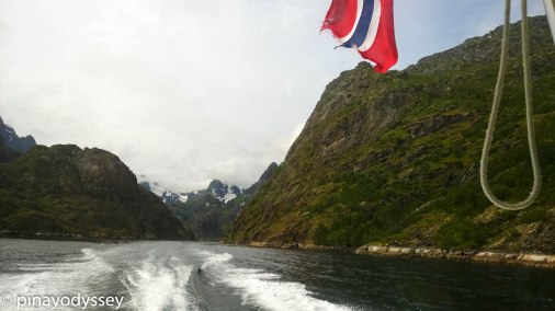 Leaving Trollfjorden