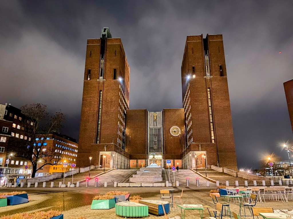 NORWAY: Thesis writing week in Oslo (ft. the City Hall, National Theater, Parliament,&nbsp;etc.)