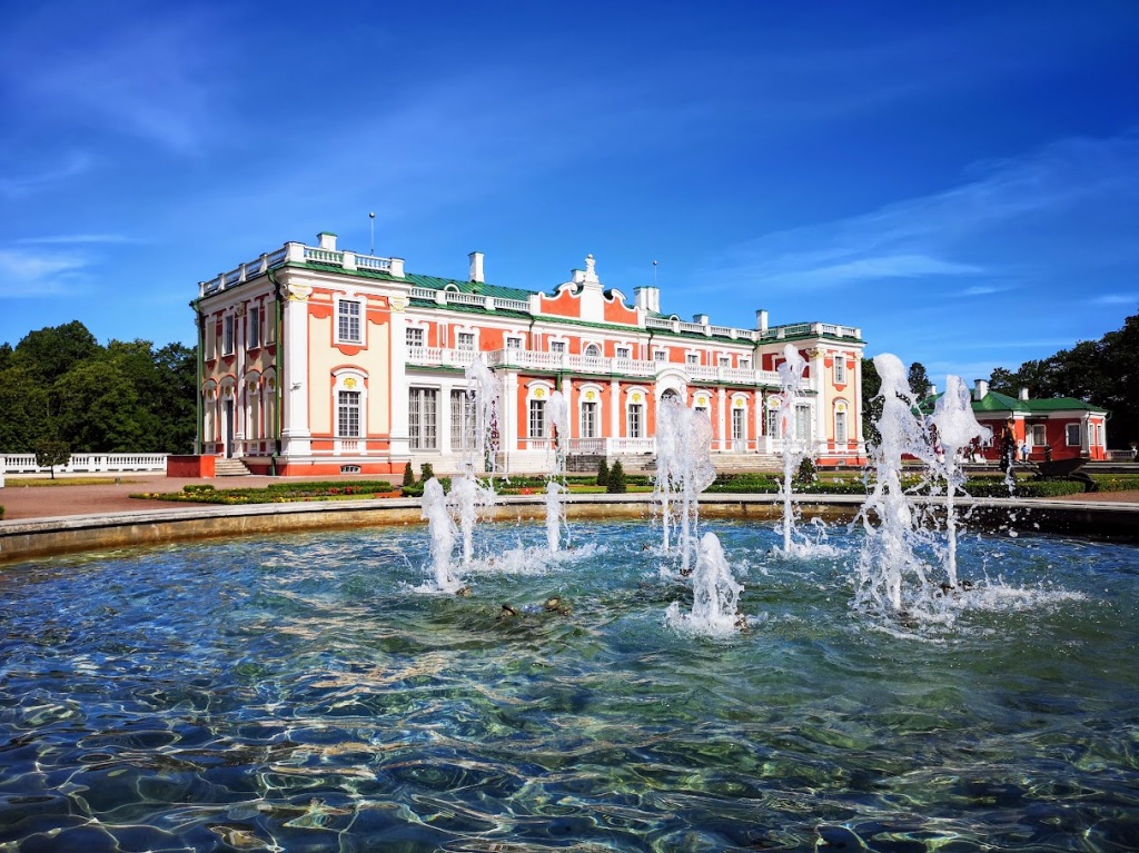ESTONIA: Day 4-5 ft Kadriorg Palace and Old Town Tallinn